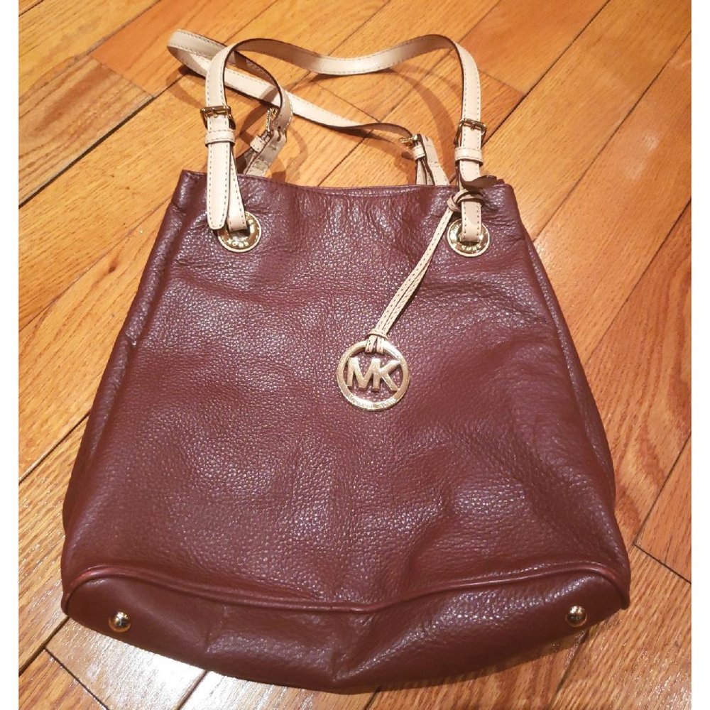 Michael Kors Jet Set Claret Pebbled Leather Pebble Tote NWOT - Picture 2 of 7